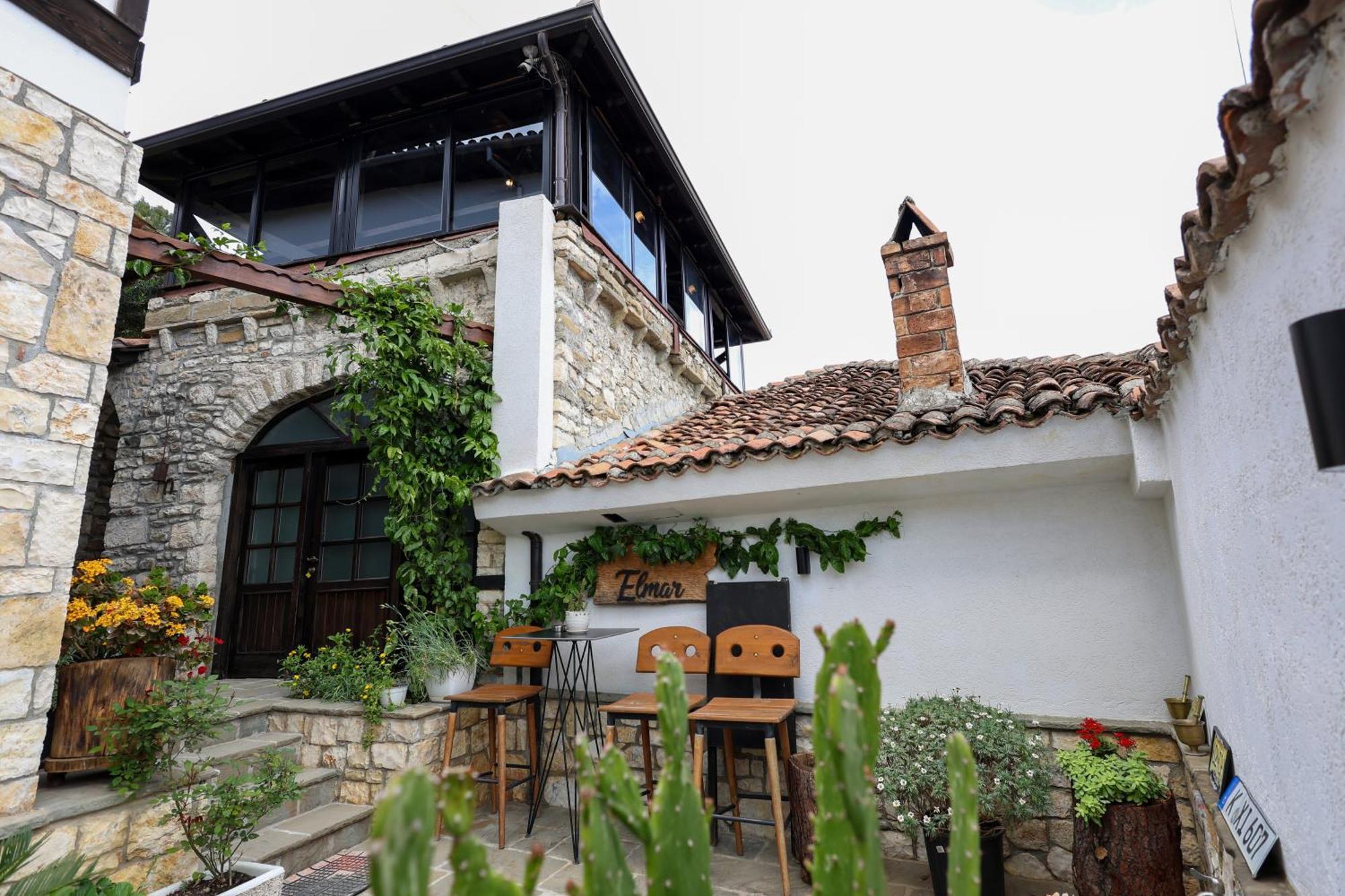 Villa Elmar Berat Exterior photo